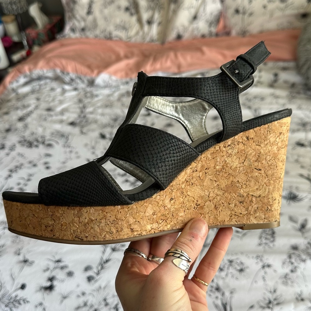 White Mountain Women's size 10 wedge heels